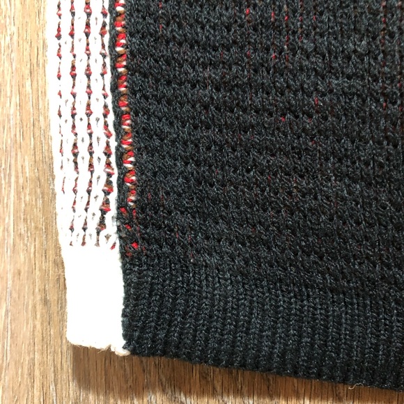 Vintage 80’s Knit Rose Sweater - Picture 13 of 17